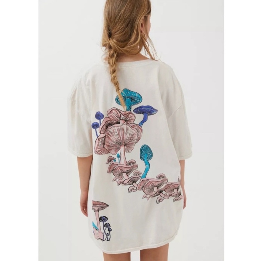 Urban Outfitters S/M Mushroom tshirt dress - Picture 3 of 6